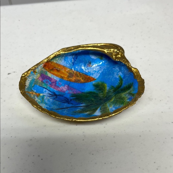 Hand Crafted Tropical Surf Shell Trinket Dish - Picture 6 of 8
